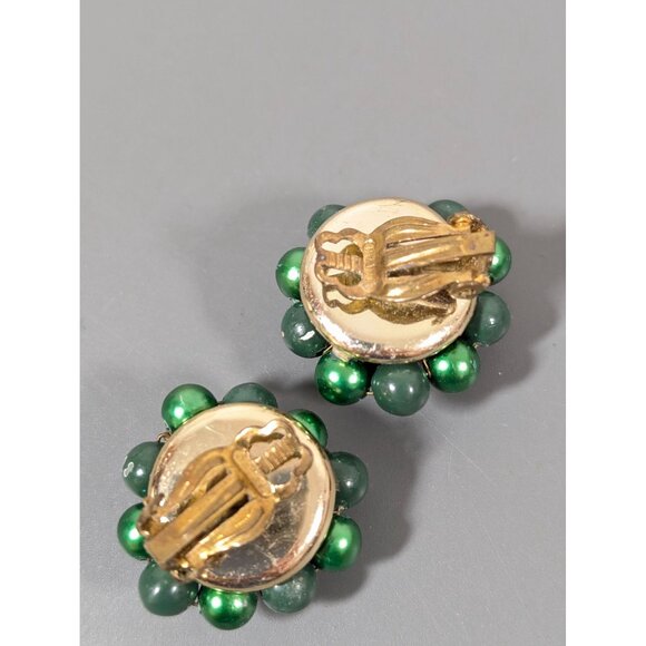 Vintage Japan Green Gold Tone Faux Pearl Cluster Bead Clip On Earrings MCM - Picture 6 of 9